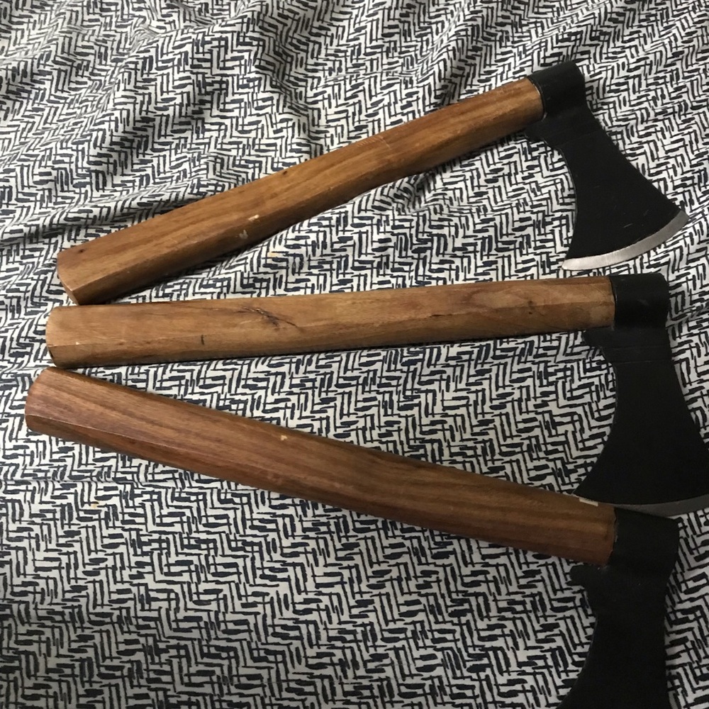 3 throwing axes